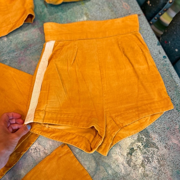 4 Piece 1970s Dance Uniform - Picture 5 of 16